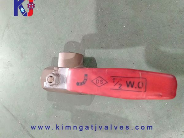 Van bi ba ngã đồng ren